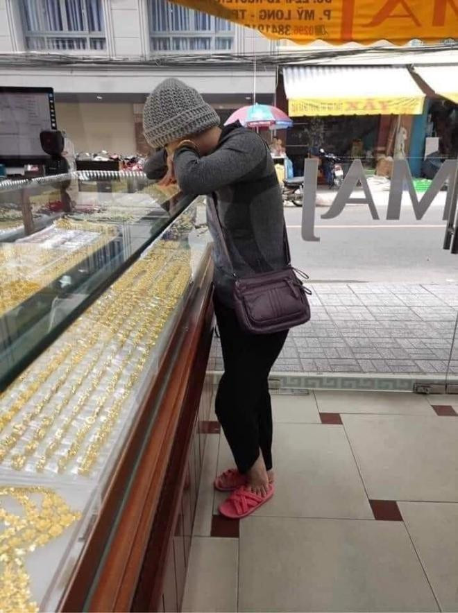 giả bệnh đi xin tiền 2