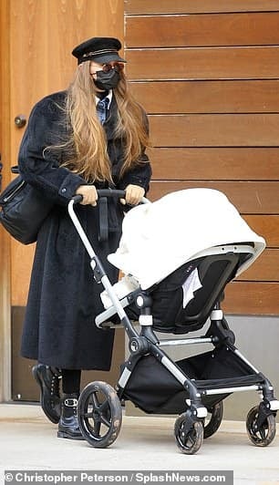 Gigi Hadid bà mẹ bỉm sữa sành điệu nhất New York 8