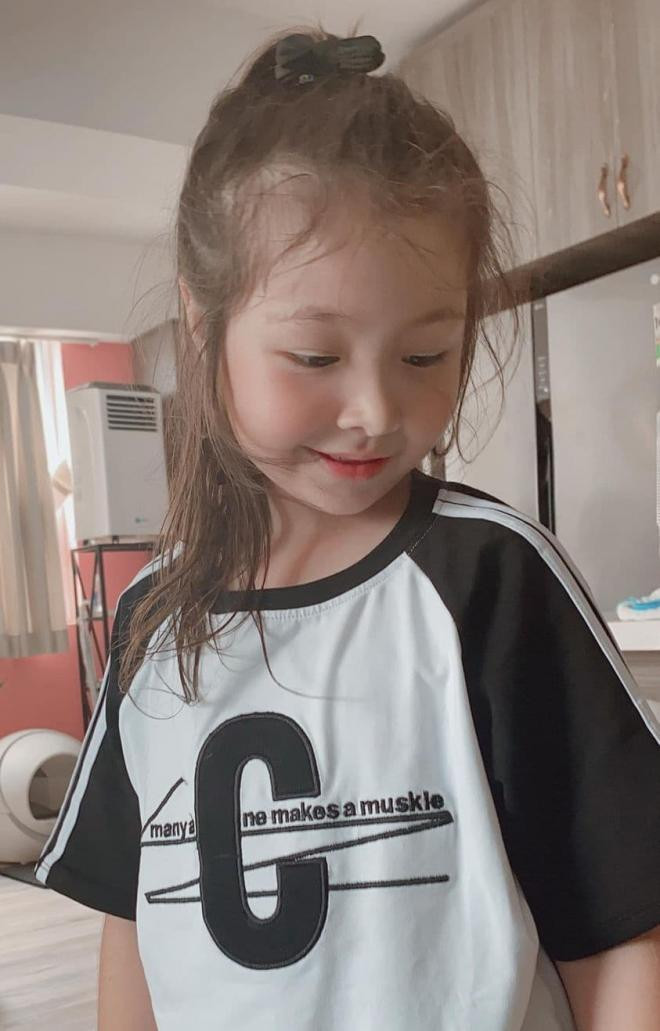 Elly Trần và hai con 1