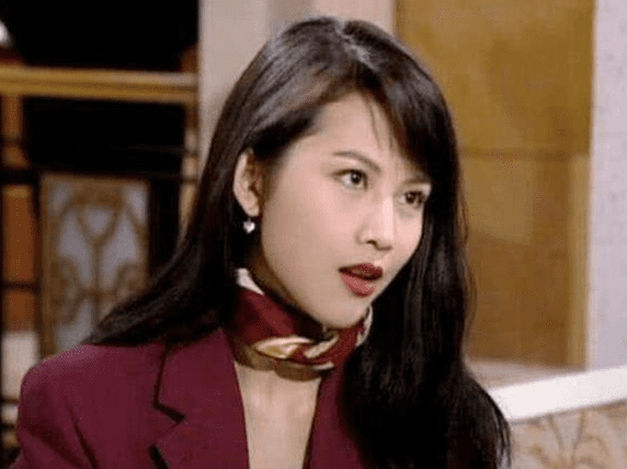 Là 'Chân Hoàn' trong trái tim của Trịnh Hiểu Long, cô từ chối vai diễn vì tuổi tác và nhường ánh hào quang cho Tôn Lệ 4