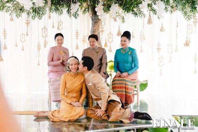 Tình cũ của Pong Nawat kết hôn với HLV The Face Men Thailand - Toni Rakkaen 9