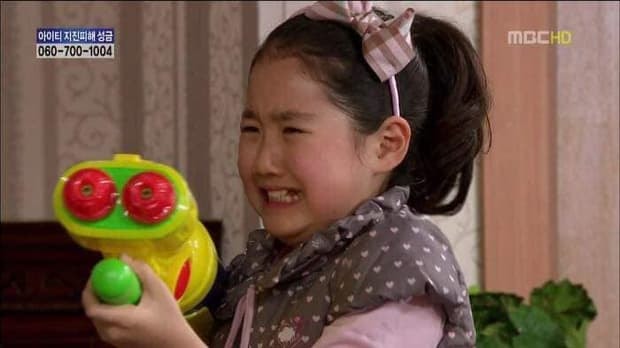 Sao nhí 'Gia đình là số 1' khoe ảnh mới bị chê già chát, đặt cạnh cô bé bị ghét nhất phim năm xưa giờ như một trời một vực 3