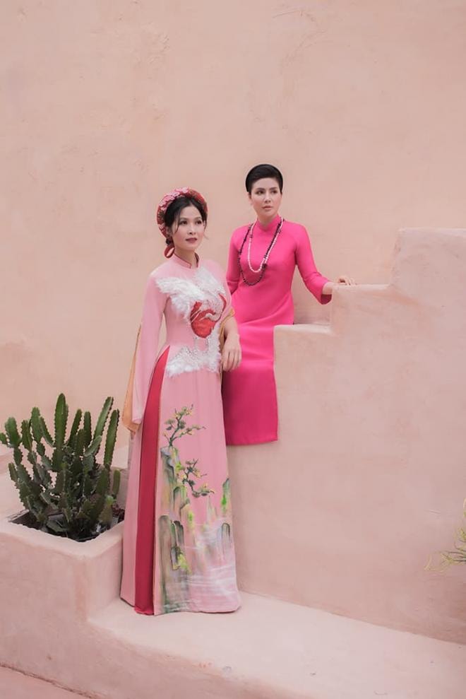 Diễn viên Thúy Hà “Về nhà đi con” tái xuất đầy xinh đẹp với áo dài hậu ly hôn 7