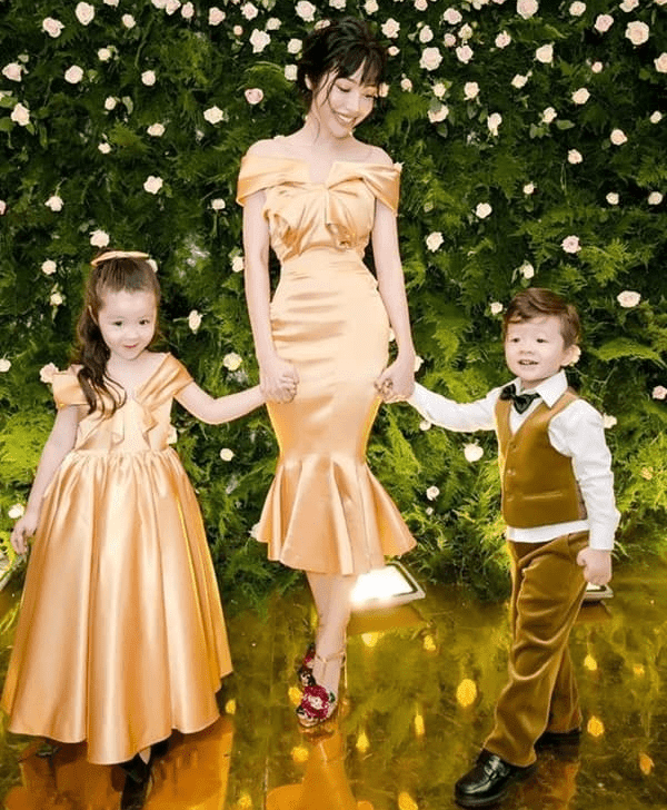 elly-tran-la-ai-tieu-su-su-nghiep-doi-tu-cua-elly-tran-5b607559-83d10e22.png 0
