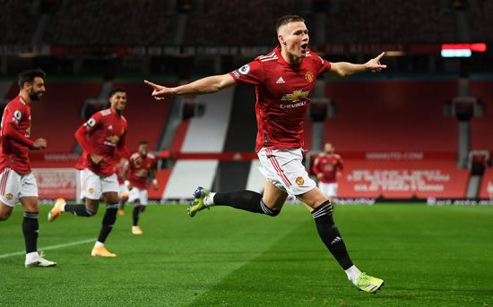 ruthless-manchester-united-thrash-leeds-as-unlikely-premier-league-title-scaled.jpg