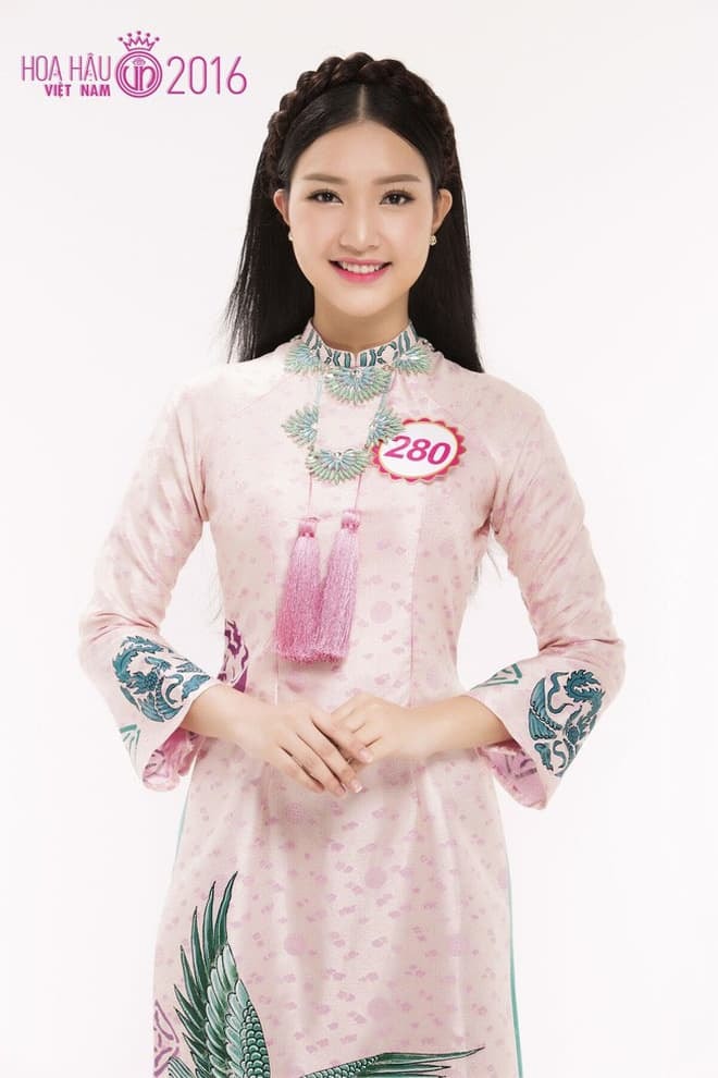 nữ chính MV của Jack  7