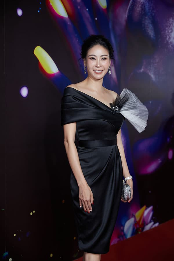 ha-kieu-anh-1-ngoisaovn-w600-h900 9