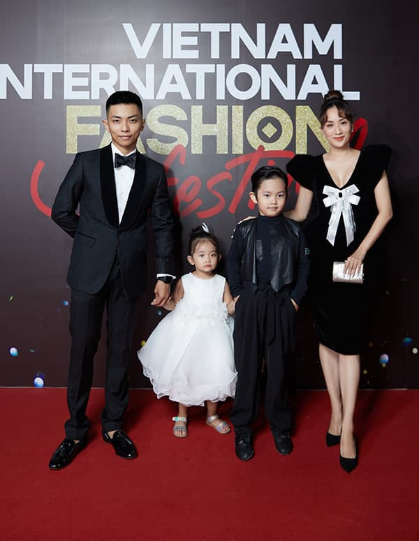 khanh-thi-phan-hien-ngoisaovn-w600-h775 3