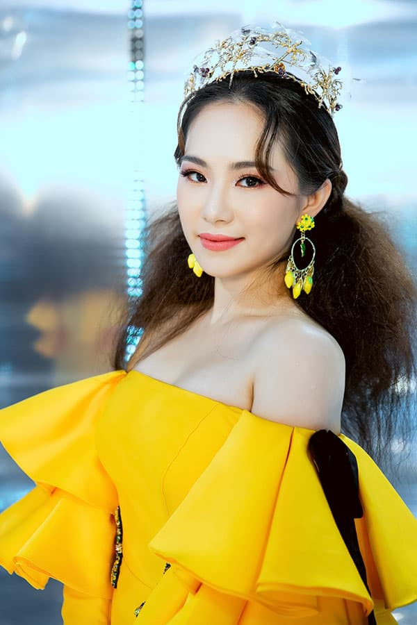 luong-bich-huu-ngoisaovn-w600-h900 11