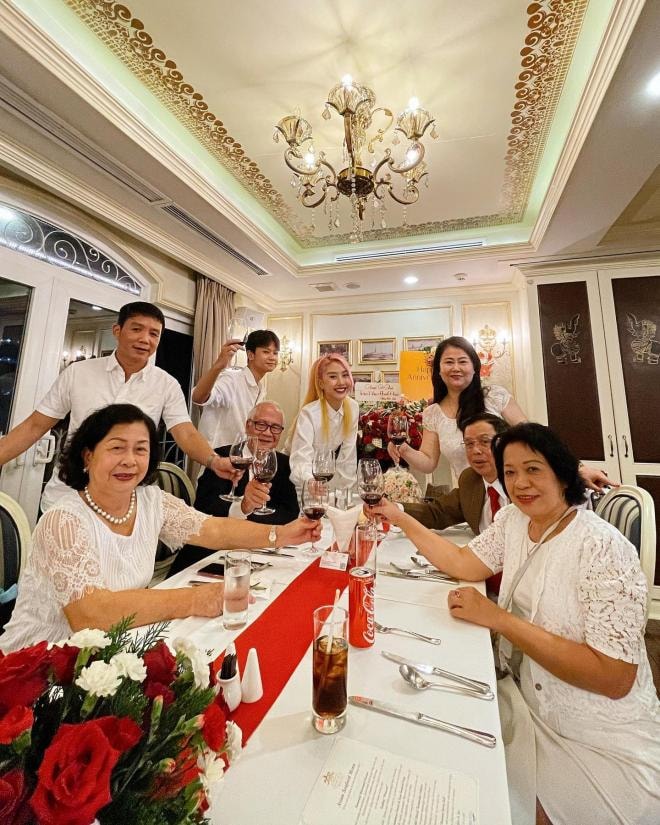 gia đình Quỳnh Anh Shyn 1