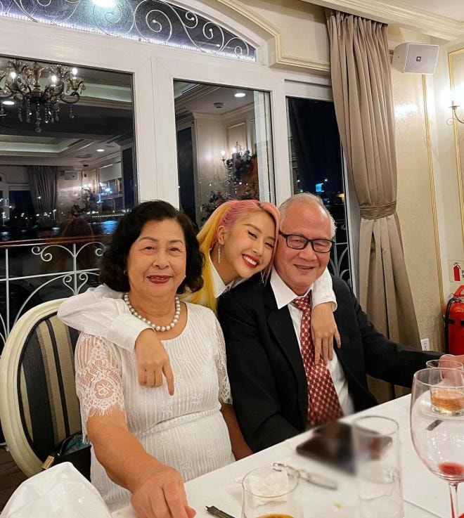 gia đình Quỳnh Anh Shyn 2