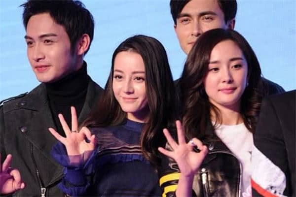 Chiều cao của Dương Mịch là 1m66, Angelababy và Địch Lệ Nhiệt Ba là 1m68 liệu có đúng? Ai nói dối bị phát hiện rõ ràng trong nháy mắt 0