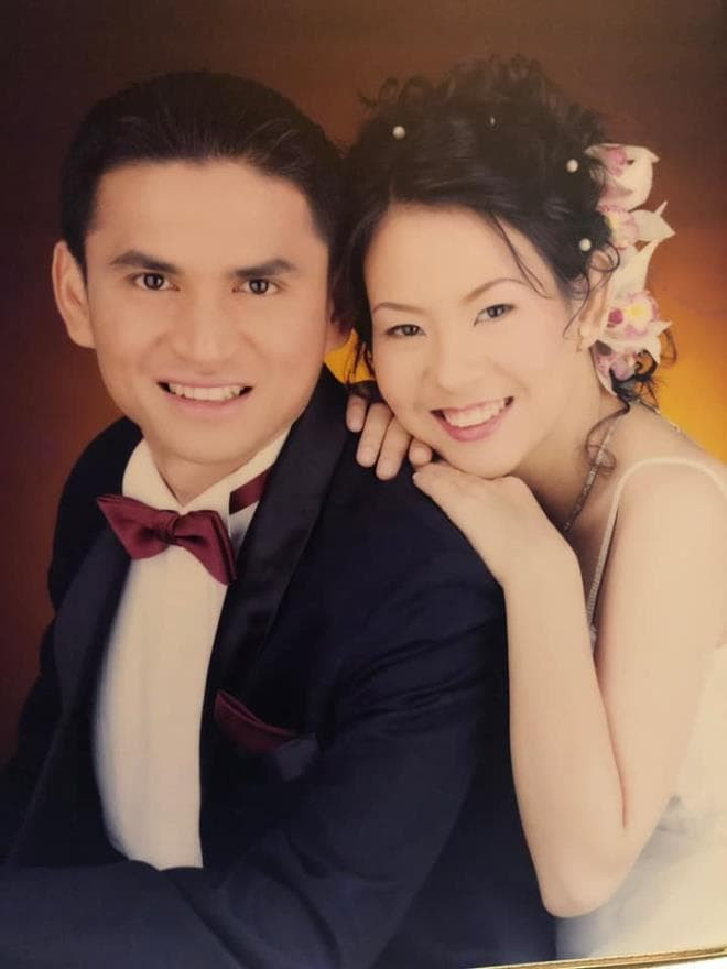 'Một nửa' kín tiếng và có gia thế khủng của Kiatisak: Thầy mới Công Phượng - Xuân Trường tại HAGL 4