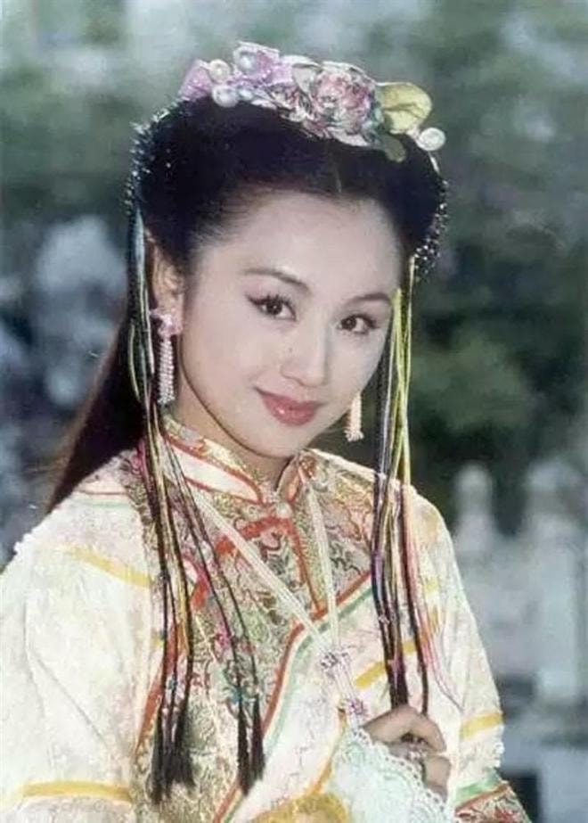Con trai mỹ nhân 'Quan huyện 9 tuổi' Tào Dĩnh bất ngờ gây sốt vì thần thái ngút ngàn, thừa hưởng hết nét đẹp của mẹ    12