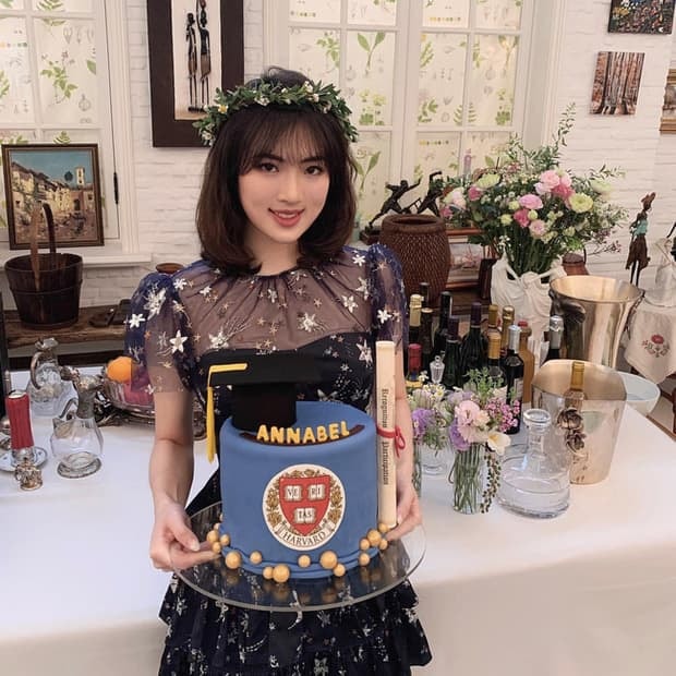 Thiên kim tiểu thư tập đoàn Huawei chính thức gia nhập showbiz, từ gia thế đến học vấn đều 'hàng khủng'    0