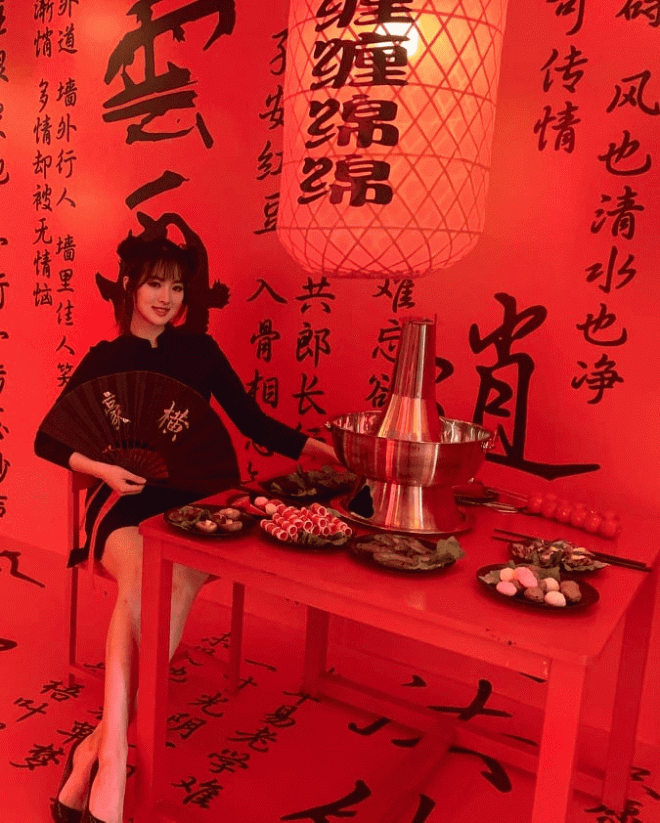 Thiên kim tiểu thư tập đoàn Huawei chính thức gia nhập showbiz, từ gia thế đến học vấn đều 'hàng khủng'    13