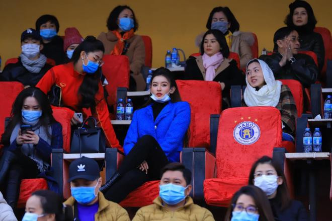 Huyền My nổi ‘bần bật’ trên báo Thái sau khi ‘hâm nóng’ sân Hàng Đẫy với nhan sắc xinh đẹp 2