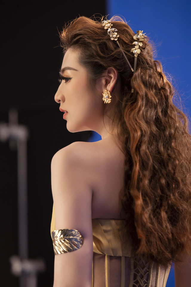 Angela Phương Trinh chính thức trở lại, cạnh tranh nhan sắc nữ thần với Á hậu Tú Anh, Khánh Linh - Ảnh 7.