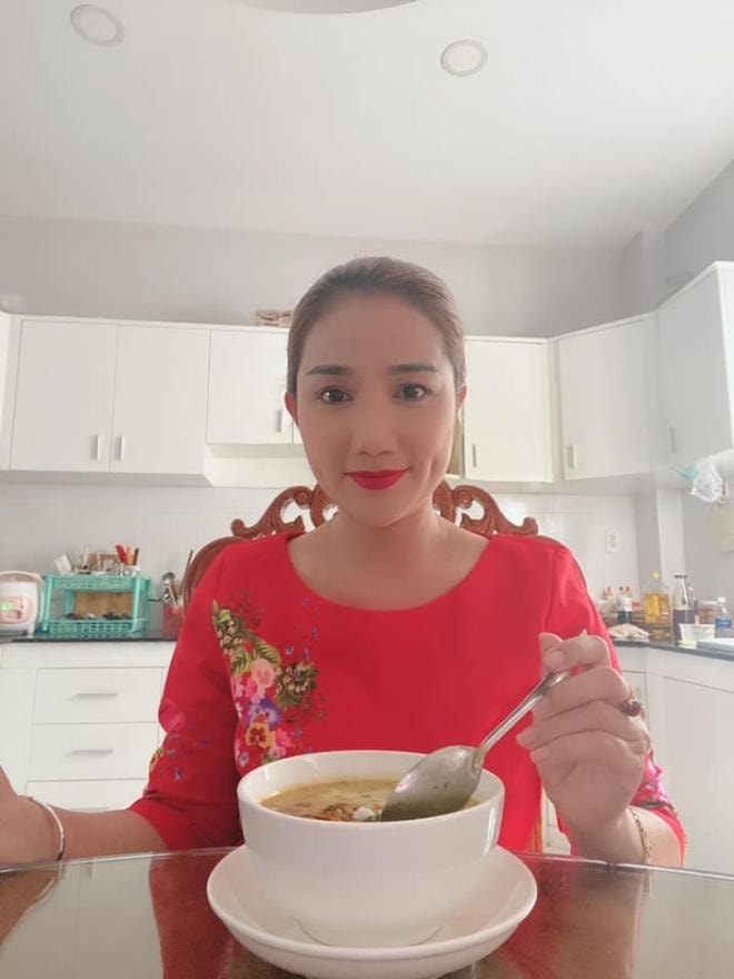 Cát Tường bị ngã  1