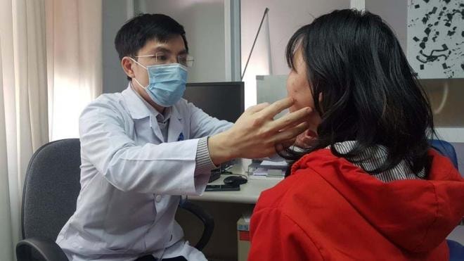 Nữ doanh nhân vào spa làm 'tai Phật' để cải thiện tướng số, đổi vận đâu chưa thấy đã nhận lấy 'trái đắng' 3