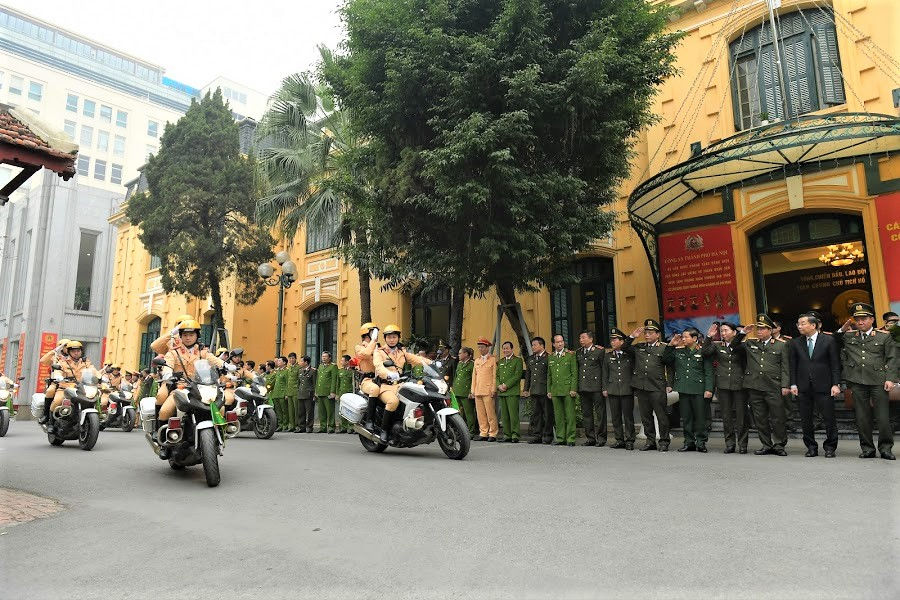 Ảnh: Công an Hà Nội ra quân bảo vệ Đại hội XIII - 1