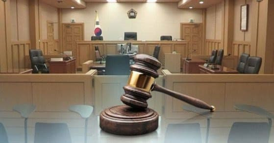 Hàn Quốc: Nữ sinh trung học 16 tuổi ghi lại cảnh bị mẹ kế đầu độc gây 