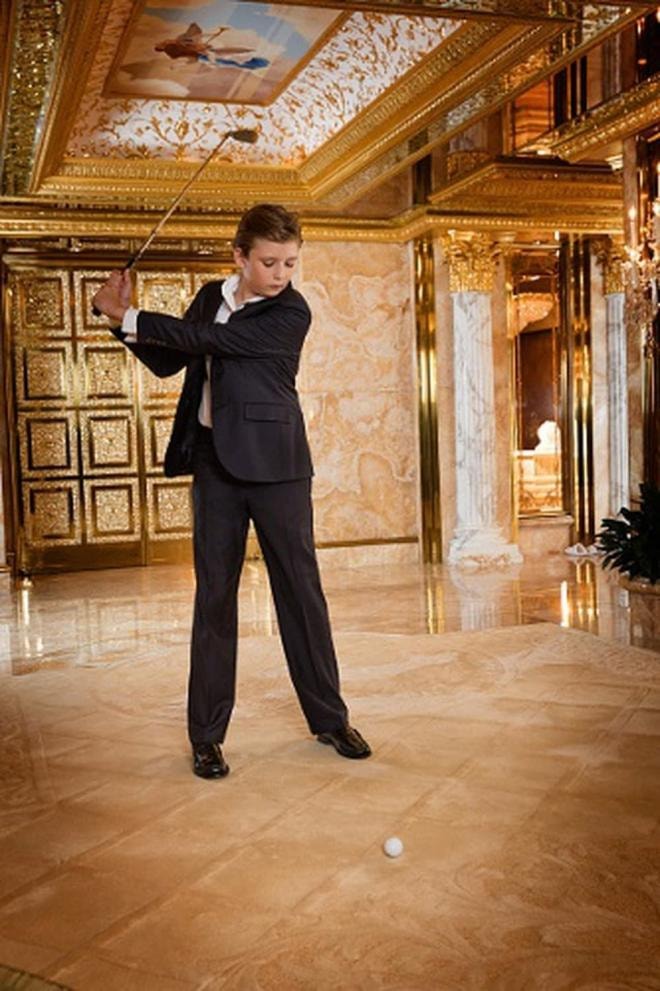 Rời Nhà Trắng nhưng cậu út Barron Trump vẫn là 'Hoàng tử' khi ở biệt thự dát vàng 3.600 tỷ đồng 8