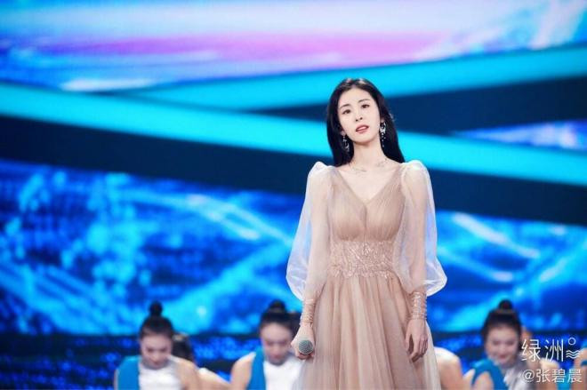 Hoa Thần Vũ và bạn thân Triệu Lệ Dĩnh bí mật có con: Nữ chính bỏ đi sinh con một mình, nam chính sau khi biết liền đòi chịu trách nhiệm với hai mẹ con 1