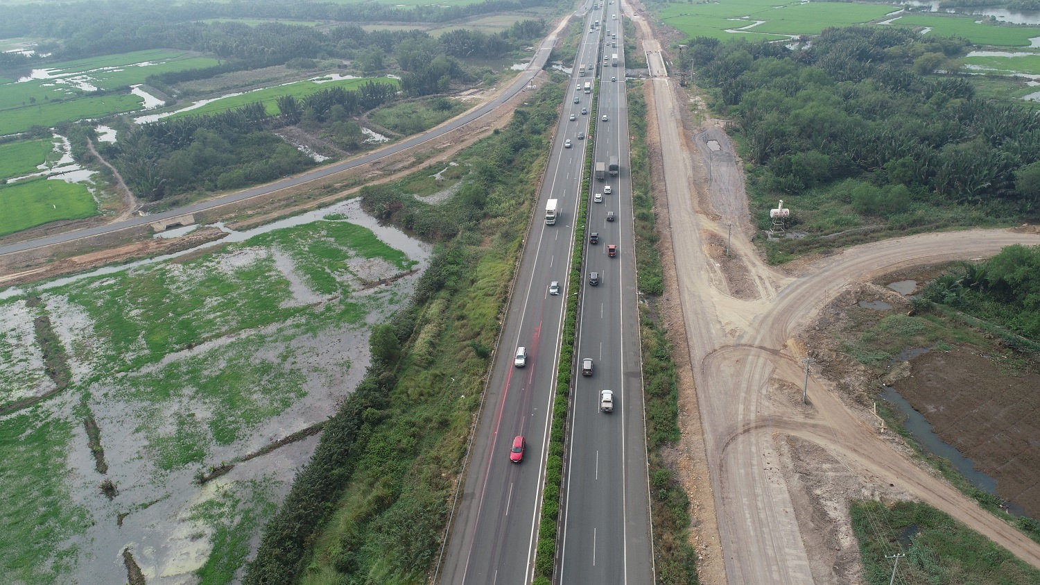 bot-319-dang-gap-rut-hoan-thanh-w1446-h825.jpg