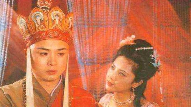 Tình cảnh gần đây của Chu Lâm 65 tuổi, nhan sắc vẫn còn dù Đường Tăng không chọn cô, anh cũng thoát khỏi kiếp nạn về mối tình với Nữ vương Nữ Nhi Quốc 0 Tình cảnh gần đây của Chu Lâm 65 tuổi, nhan sắc vẫn còn dù Đường Tăng không chọn cô, anh cũng thoát khỏi kiếp nạn về mối tình với Nữ vương Nữ Nhi Quốc 0