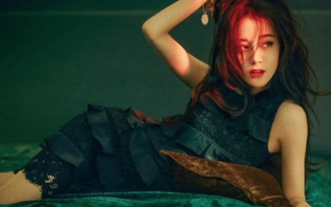 vóc dáng của cô đạt đỉnh của Địch Lệ Nhiệt Ba 1