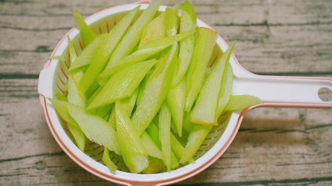 cách nấu bún dọc mùng  0