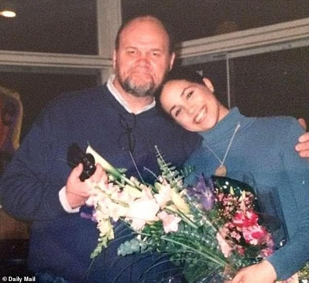 Ra mắt sách 'bóc phốt' em, chị gái Meghan Markle được dư luận rần rần ủng hộ 8 Ra mắt sách 'bóc phốt' em, chị gái Meghan Markle được dư luận rần rần ủng hộ 8