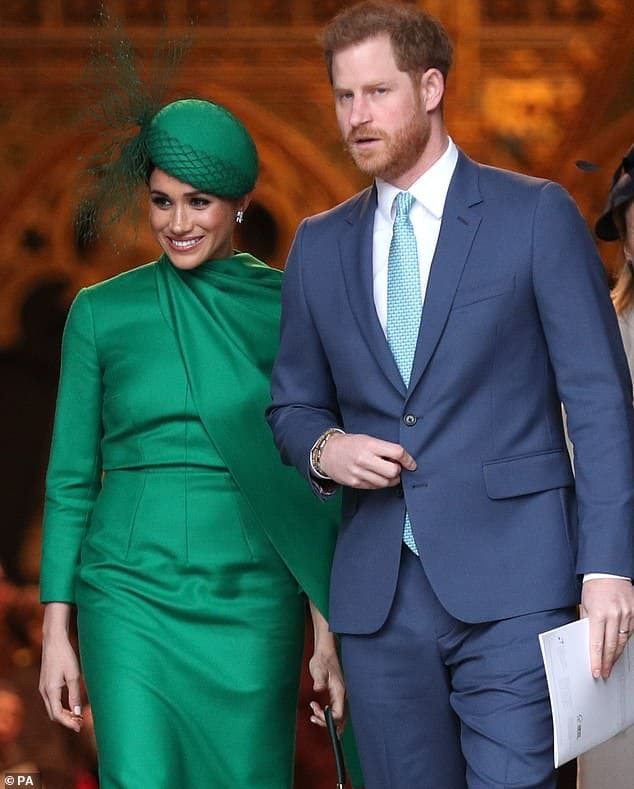 Ra mắt sách 'bóc phốt' em, chị gái Meghan Markle được dư luận rần rần ủng hộ 6 Ra mắt sách 'bóc phốt' em, chị gái Meghan Markle được dư luận rần rần ủng hộ 6