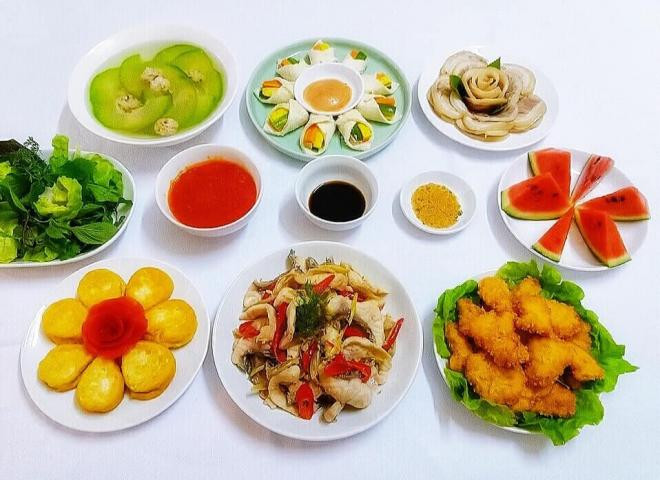 mâm cỗ ngày Tết 0