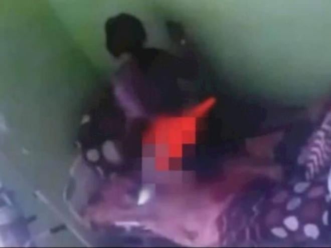 Cảnh sát Indonesia nhiễm Covid-19 'mây mưa' trong phòng cách ly thú nhận có vợ con nhưng vẫn 'tòm tem' lúc đang trị bệnh 1