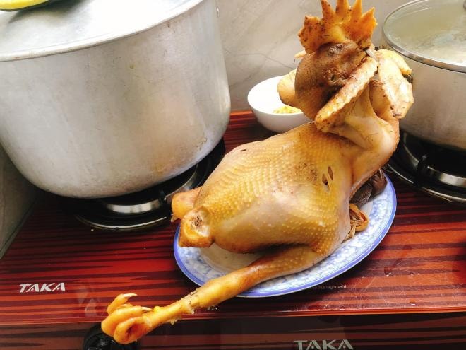 gà luộc đêm giao thừa 12
