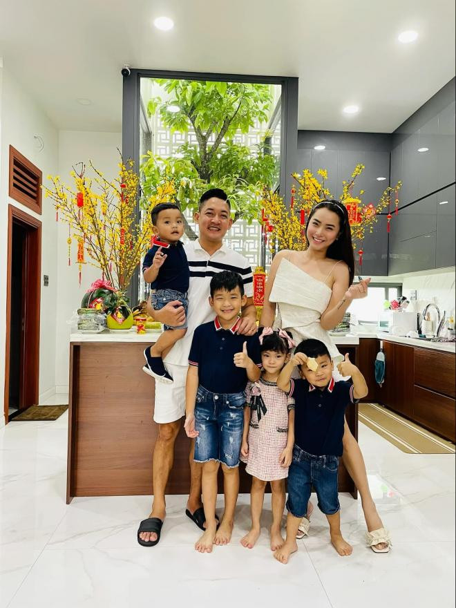 sao Việt mâm cơm cúng Tất niên 4 sao Việt mâm cơm cúng Tất niên 4