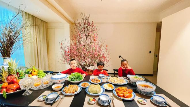sao Việt mâm cơm cúng Tất niên 1 sao Việt mâm cơm cúng Tất niên 1