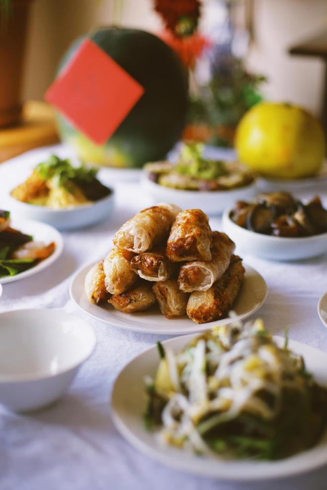 mâm cơm tất niên 2 mâm cơm tất niên 2
