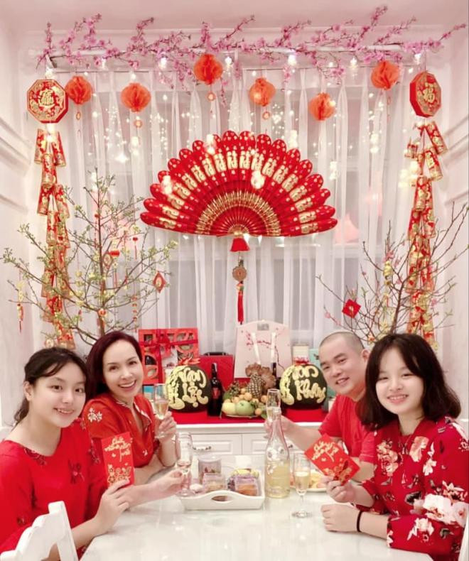 sao Việt đón giao thừa bên gia đình 2 sao Việt đón giao thừa bên gia đình 2