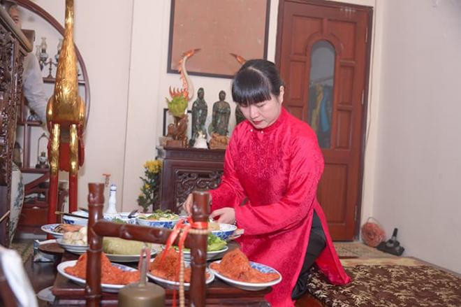 Mâm cơm truyền thống ngày Tết của gia đình NTK Đức Hùng khiến ai cũng nức lòng 11