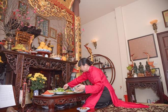 Mâm cơm truyền thống ngày Tết của gia đình NTK Đức Hùng khiến ai cũng nức lòng 10