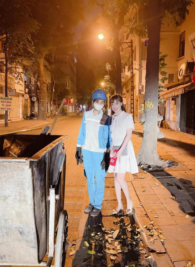Âu Hà My làm từ thiện 1 Âu Hà My làm từ thiện 1