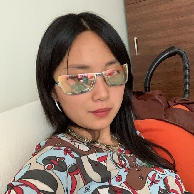 Gucci bị tố ăn cắp ý tưởng của nghệ sĩ Việt, nhìn ảnh gốc rồi xem hình Gucci mới ngã ngửa vì quá 'phèn' 14