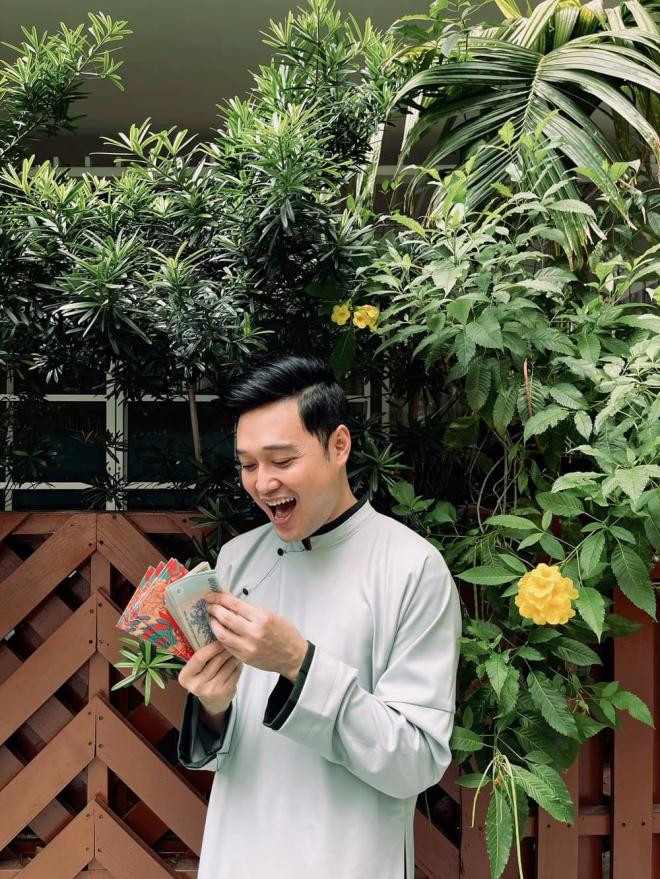 sao-viet-no-nuc-khoe-so-tien-li-xi-nhan-duoc-dip-tet-tan-suu-ef2089bf-ngoisaovn-w1000-h1333 0 sao-viet-no-nuc-khoe-so-tien-li-xi-nhan-duoc-dip-tet-tan-suu-ef2089bf-ngoisaovn-w1000-h1333 0