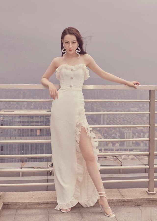Trong 6 mỹ nhân Tân Cương, Đồng Lệ Á và Địch Lệ Nhiệt Ba vẫn xếp sau người này 16