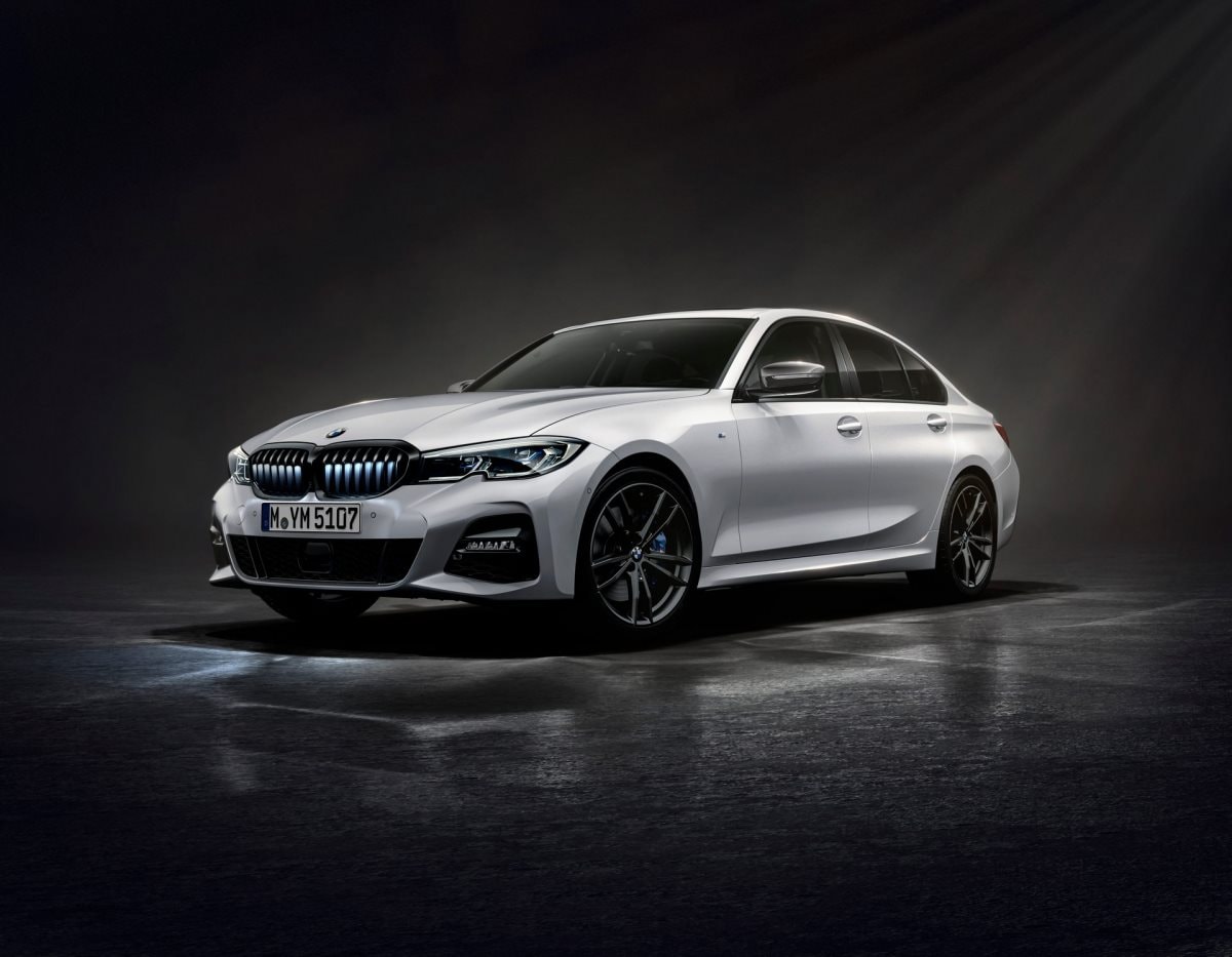 BMW ra mắt 330i Iconic Edition 2021 phiên bản giới hạn