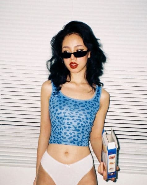 gái xinh khoe body  11