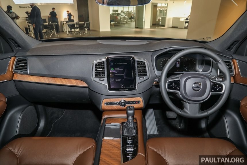2021_volvo_xc90_t5_momentum_malaysia_int_1.jpg